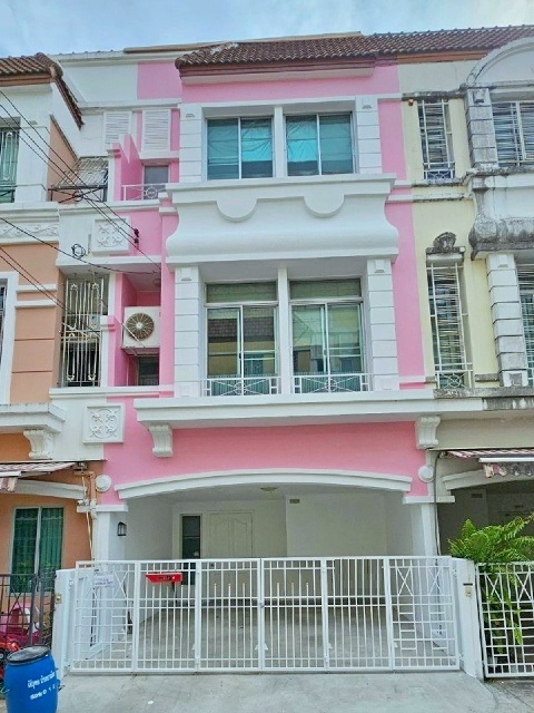 รถไฟฟ้าสายสีเหลือง ศรีด่าน 22-26 ทาวน์โฮม 3 ชั้น MRTศรีลาซาล 150ม