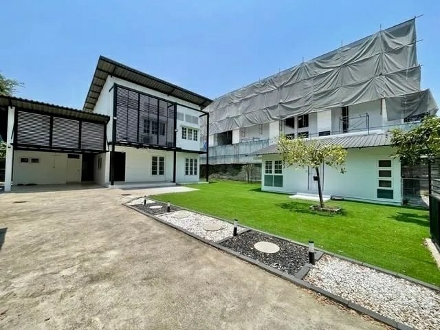 บ้านเดี่ยว 2 ชั้น MRT รามอินทรา40 600 ม.หลังใหญ่ 4 นอน รร.สายอั