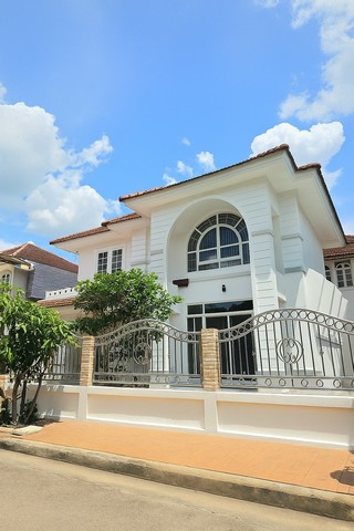 ลลิลกรีนวิลล์ รามอินทรา วัชรพล ถนนสุขาภิบาล 5