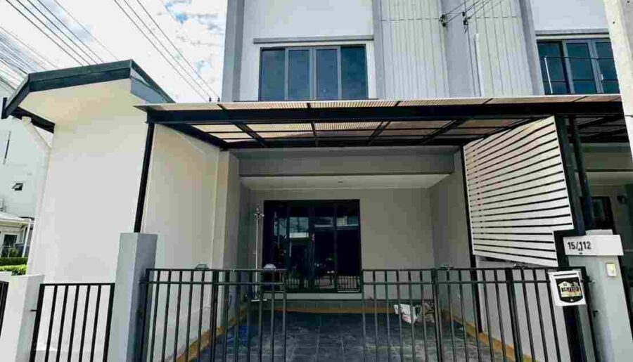 ขายทาวน์โฮมหลังมุม 2 ชั้น เฌอ บางขุนนนท์