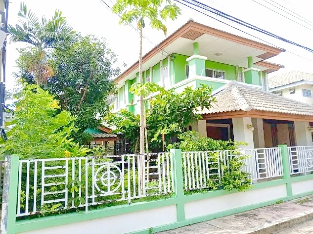 ตลาด 65 ตร.วา.260 ตร.ม.บางพลีซิตี้ 2กม. ให้เช่าบ้านเดี่ยว 2ชั้น
