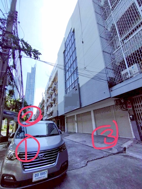 ไอคอนสยาม 599ม. เจริญนคร BTS กรุงธนบุรี อาคารพาณิชย์ 3คูหา 6ชั้น