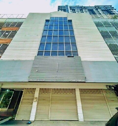ไอคอนสยาม 599ม. เจริญนคร BTS กรุงธนบุรี มีลิฟต์ อาคาร 3คูหา 6ชั้น