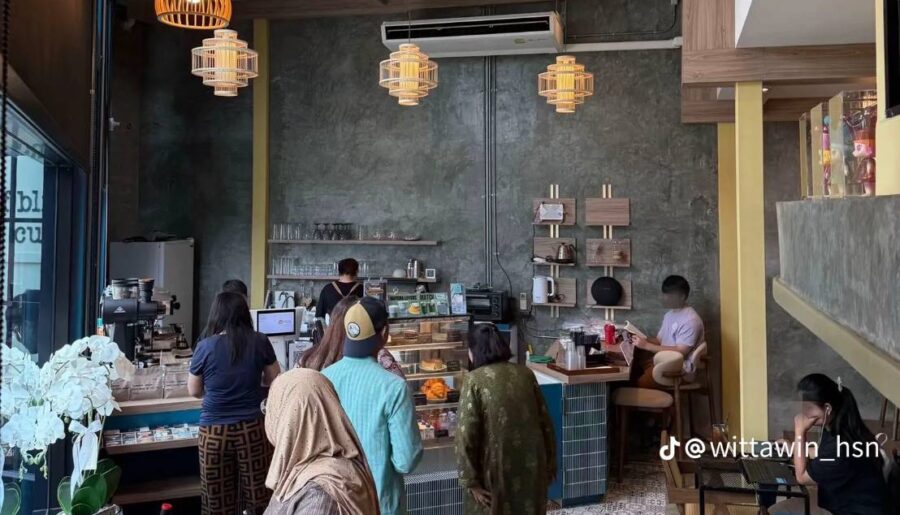 เซ้งขาดทุน คาเฟ่หรู ติดถนนใหญ่ รามคำแหง ใกล้แอร์พอร์ตลิ้ง