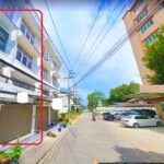 ให้เช่าอ.พาณิชย์ 3ชั้น ค้าขายได้ ปากซอย เพชรเกษม 108-114 300ห้อง