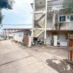 ห้องว่างให้เช่า ชั้น 3 2นอน 1น้ำ พร้อมเฟอร์ ทำเลดี ใกล้ห้างเซ็นทร
