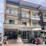 ขายอาคาร Multi-Purpose 3 ชั้น พร้อมผู้เช่า บ่อผุด สมุย คุ้มค่าน่า