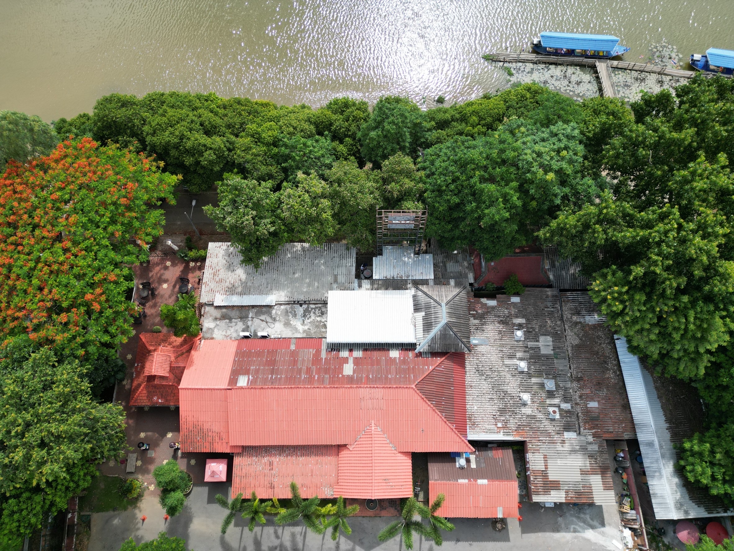 ที่ดินติดแม่น้ำปิง ใกล้สถานกงสุลใหญ่สหรัฐอเมริกา
