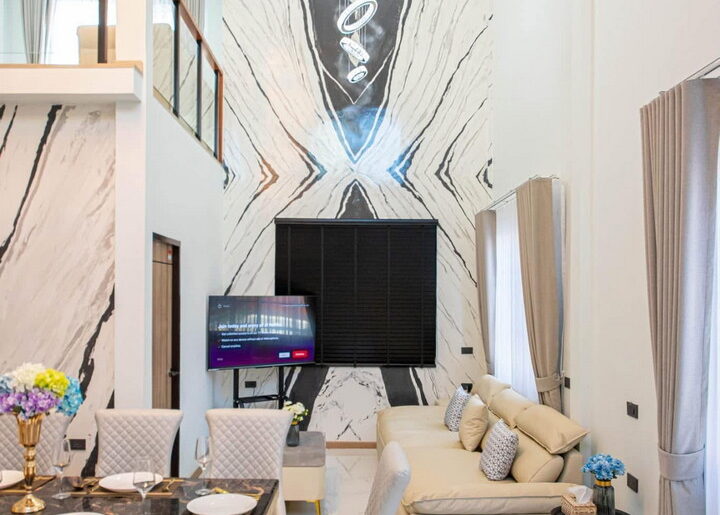New Modern Luxury Single House in Huaikwang 5 Beds 500 ตร.ม.
