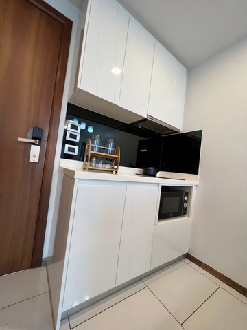 ให้เช่าคอนโดวิวทะเล The Peak Tower Pattaya ห้องใหม่ แต่งสวย ครบ