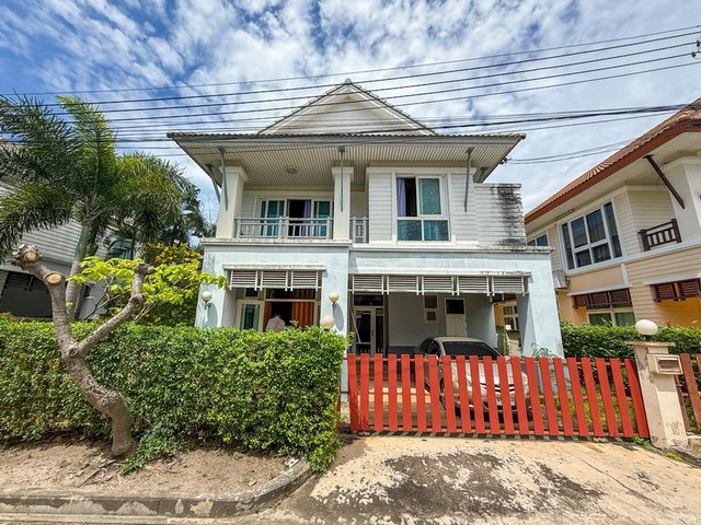 ขายบ้านหรู ใกล้บางแสน ติดทะเล หมู่บ้าน คาซาลูน่า มีหาดส่วนตัว