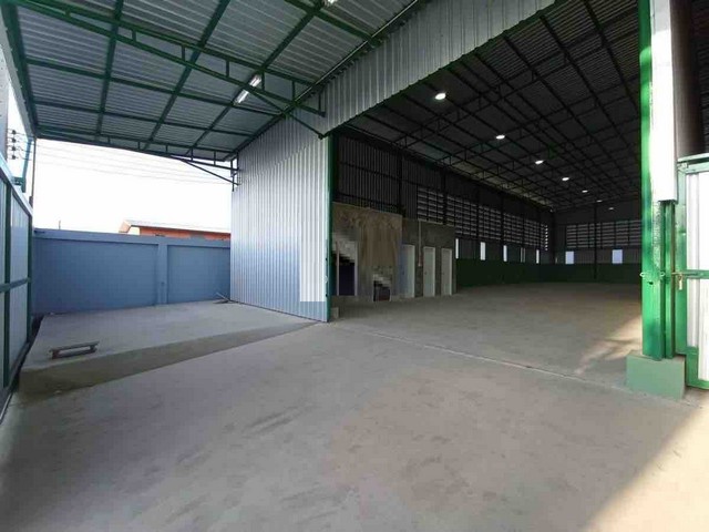 ให้เช่าโกดัง 525 ตารางเมตร มีออฟฟิศ 2 ห้องน้ำ บางกระดี่ 30 พระราม