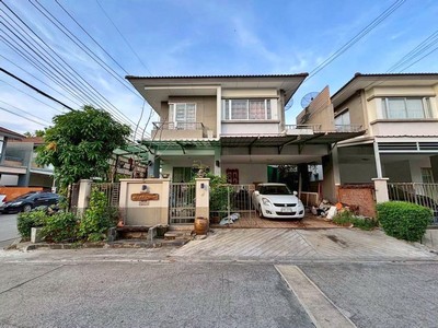 ขายบ้านแฝดหลังมุม เอโทล บาหลี บีช อ่อนนุช-ลาดกระบัง ต่อเติมบ่อปลา