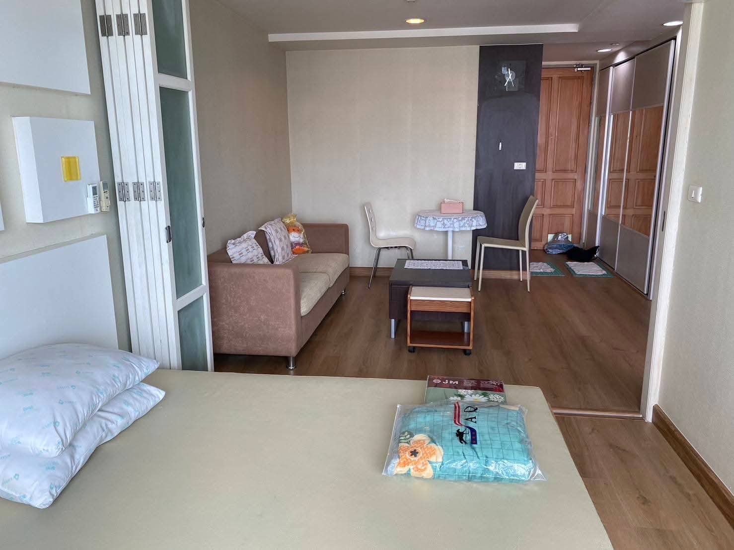ขายถูก คอนโดพร้อมอยู่ ใจกลางสาทร–บางรัก The Station