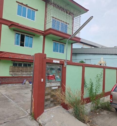 ให้เช่าโรงงาน 1,100 ตรม. พร้อมออฟฟิศ ย่านแคราย กระทุ่มแบน