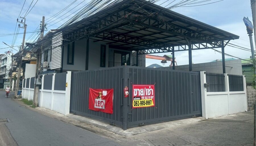 ขายบ้านรีโนเวทพร้อมอยู่ ทำเลดี ใกล้ MRTบางไผ่ ฟังก์ชันยืดหยุ่น บ