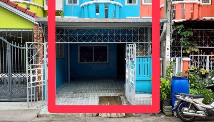 ทาวน์เฮ้าส์ รีโนเวทแล้ว​แต่งสวย 2 ชั้น 16 ตรว.หมู่บ้านพงษ์ศิริชัย
