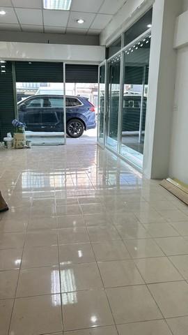 ให้เช่าอาคารพาณิชย์ 4.5 ชั้น 28 ตรว. ห้องมุม ลาดพร้าว-วังหิน