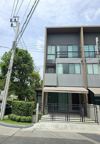 ให้เช่าทาวโฮม3ชั้น ใกล้ The Paseo รร.เตรียมอุดมศึกษาน้อมเกล้า หล