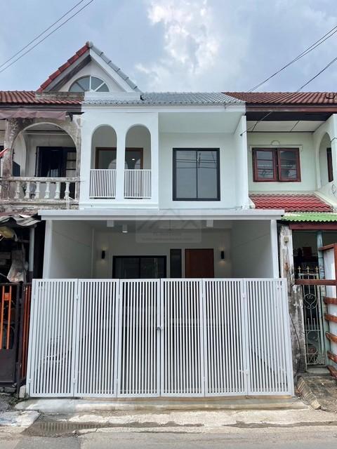 ขายทาวน์เฮาส์ 2 ชั้น 22 ตรว. ย่านนวมินทร์ 111 ใกล้ตลาดปัฐวิกรณ์