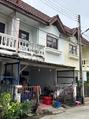 สำหรับนักลงทุน ทาวน์โฮม 2 ชั้น ขายพร้อมผู้เช่า ซอยดิษพล 1