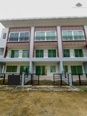 ขาย บ้าน ทาวน์โฮม 3 ชั้น 17.5 ตร.ว. โครงการ Royal Home ราชพฤกษ์