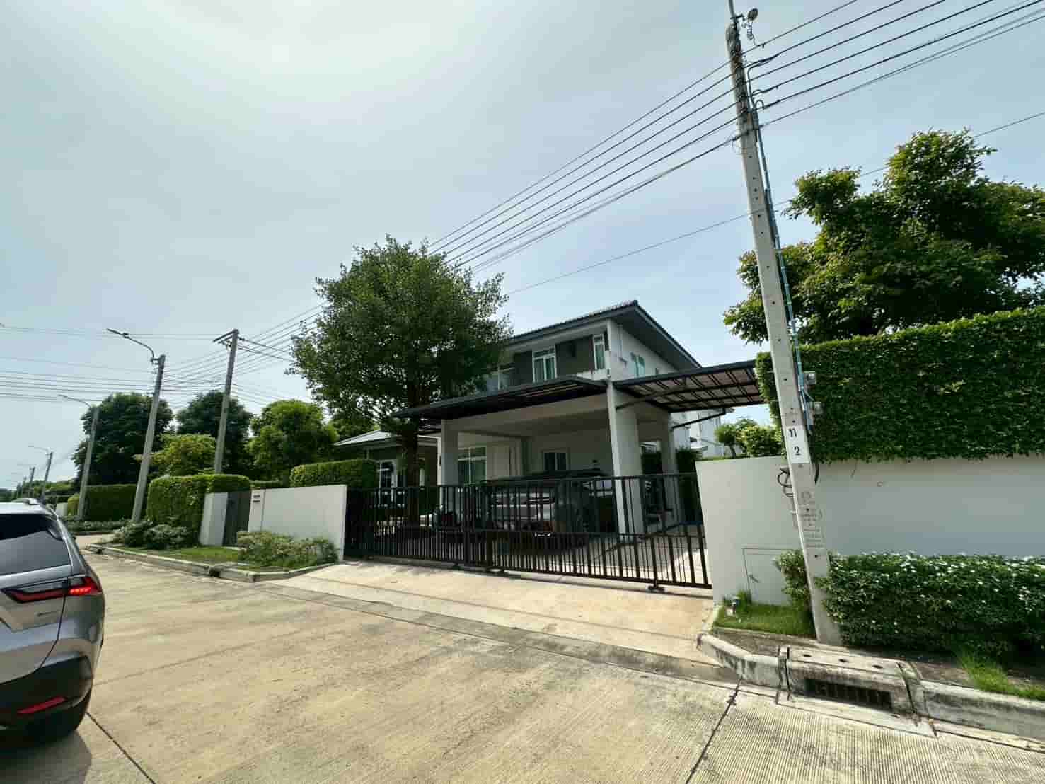 ขายบ้านเดี่ยวสวย โครงการเงียบสงบ พื้นที่รอบบ้านกว้าง ทิศดี ลมเย็นตลอดวัน