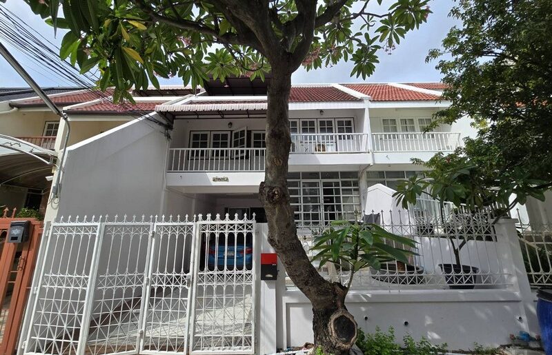 ghd000330R บ้าน 3 ชั้นครึ่ง ให้เช่า ม.พันระวี 2 พระราม 3