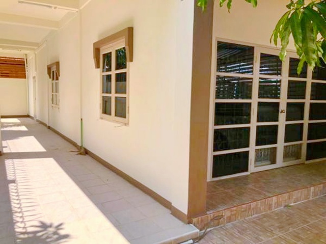 ถ.สาย2 วัดศรีประวัติ500ม. พระเงิน ทาวน์เฮาส์ 2ชั้น 33ตร.วา. 3นอน