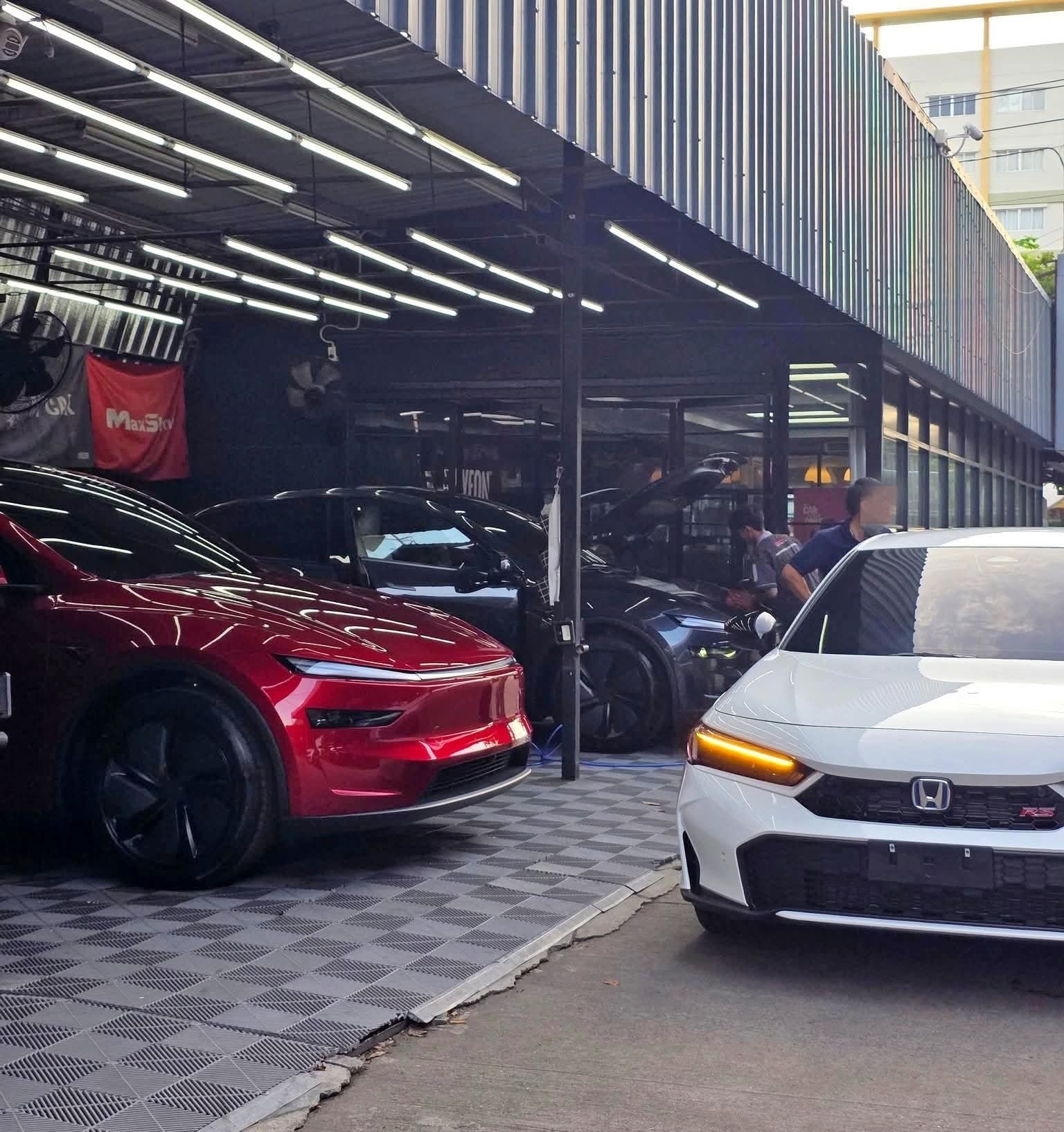 เซ้งศูนย์ดูแลรถยนต์ ใจกลางกรุง บนถนนเสรีไทย ใกล้ศูนย์ Tesla