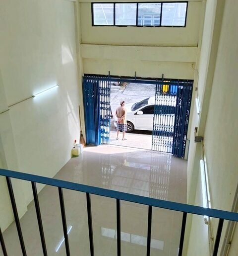 MRT หลักสอง 1.6 กม.ให้เช่า อาคารพาณิชย์ 3.5 ชั้นมีดาดฟ้า 19 ตร.วา