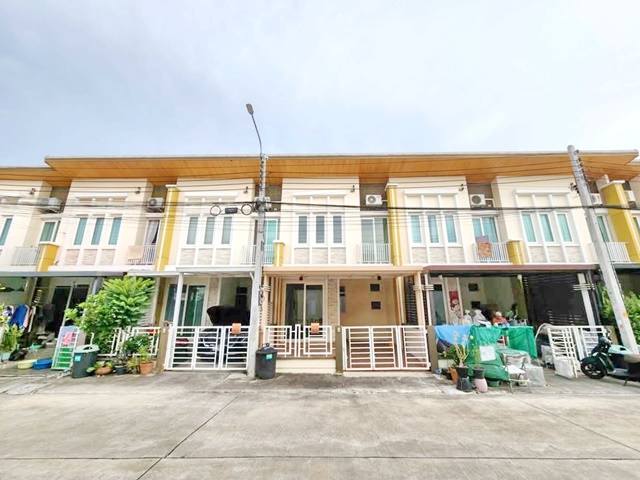 ทาวน์โฮม 2 ชั้น 3นอน เฉลิมพระเกียรติ ร. สนามบินสุวรรณภูมิ 6กม. 9