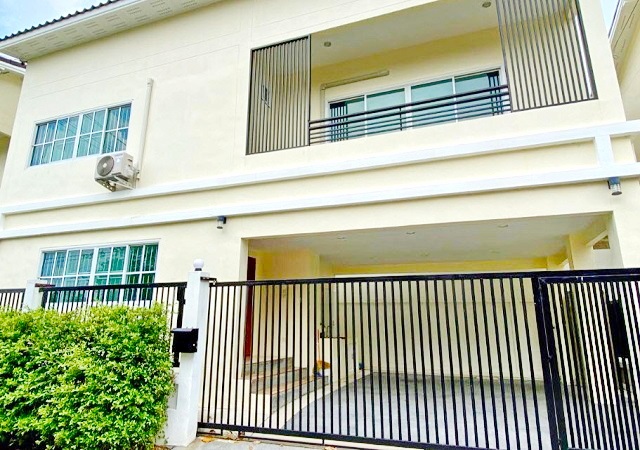 MRT รามอินทรา กม.4 ให้เช่าบ้าน 2 ชั้น 35ตร.วา. 125ตร.ม. 600 ม.