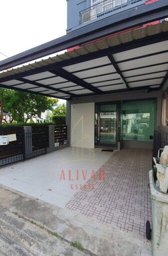 ให้เช่า ทาวน์โฮม 3ชั้น 4ห้องนอน หมู่บ้านชาลิสา ลาดพร้าววังหิน 34