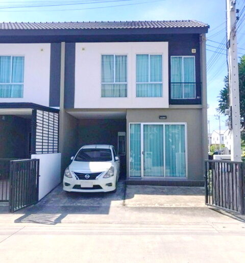 ตลาดส.รุ่งเรือง 1.4 กม. ทาวน์เฮ้าส์ 2 ชั้น หลังมุม วัดไพร่ฟ้า
