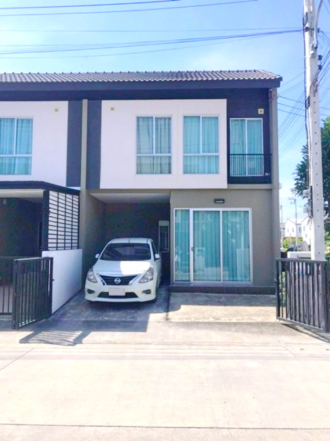 ตลาดส.รุ่งเรือง 1.4 กม. ทาวน์เฮ้าส์ 2 ชั้น หลังมุม วัดไพร่ฟ้า