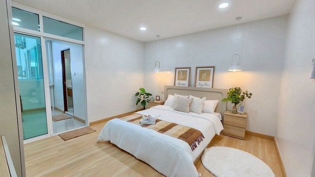 SRComplex คอนโด รีโนเวทใหม่ สไตล์มินิมอล วิวสระว่ายน้ำ