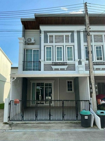 ให้เช่าทาวน์โฮม 2 ชั้น รับสัตว์เลี้ยงตัวเล็ก โกลเด้นทาวน์ รวมโชค