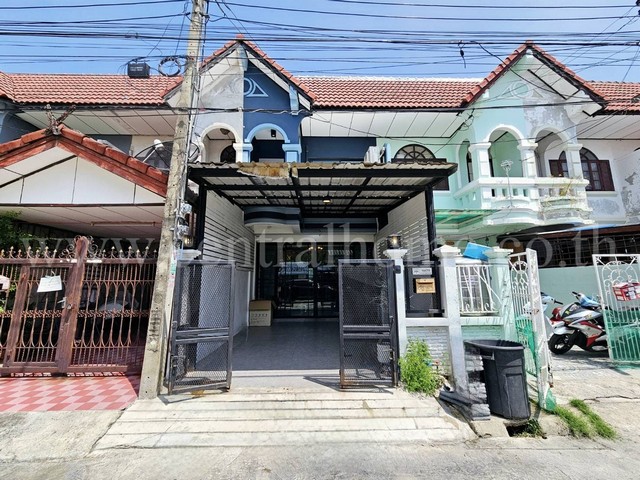 ทาวน์เฮ้าส์ คู้บอน 27 แยก 48 รีโนเวทใหม่ พร้อมอยู่ ขายพร้อมผู้เช่