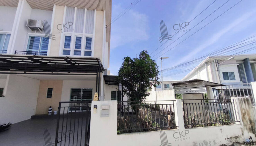 บ้านแฝด เดอะมิกซ์ ทวิน ศรีราชา ถ.เก้ากิโล ร่มรื่น น้ำไม่ท่วม