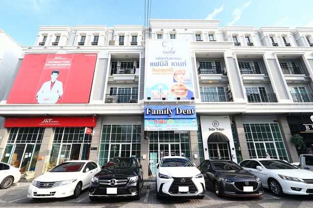 ขายพร้อมผู้เช่า ทาวน์โฮม 4 ชั้น โครงการ The Master @BTS Udomsuk