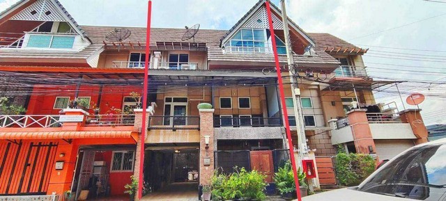 ขายทาวน์โฮม 3 ชั้น เมอริทเพลส Merit Place เฟส 2 ลาดพร้าว 87