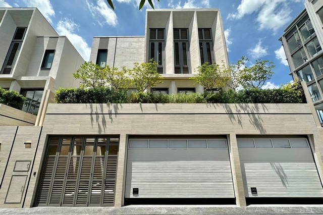 ขายบ้านเดี่ยว 3 ชั้น สไตล์ Modern โครงการ BAAN CHAN