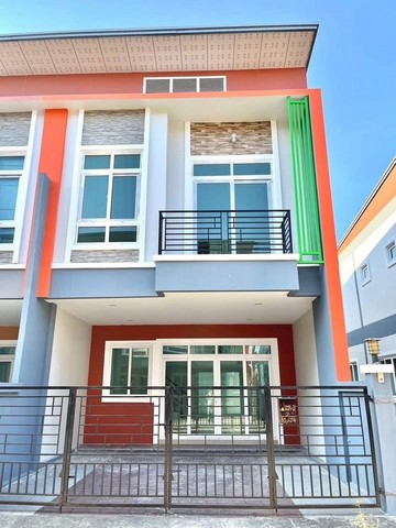 ทาวน์โฮม 2 ชั้น บ้านดิอารีเต้ เนินพลับหวาน