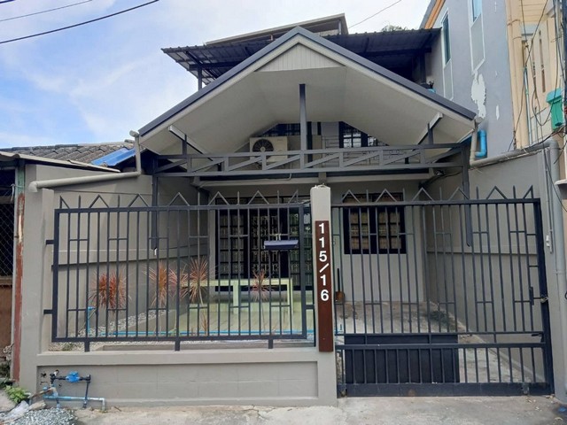 ให้เช่า…บ้านทาวน์โฮม 2 ชั้น พัทยา-นาเกลือ