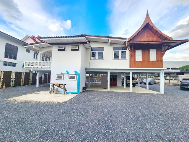 บ้านเดี่ยว 2 ชั้น 50ตร.ม รร.นานาชาติฮีทฟิลด์ 1กม. MRT สัมมากร 1ก