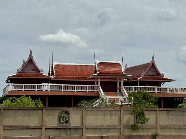 บ้านเดี่ยวทรงไทยหลังใหญ่ ตำบลบ้านม้า อำเภอบางไทร