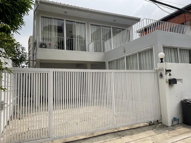 ให้เช่าบ้านเดี่ยว 2 ชั้น เนื้อที่ 40 ตรว.ถ.สุทธิสารวินิจฉัย ซ.สบา