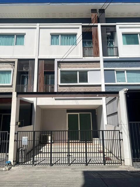 ให้เช่าทาวน์โฮม 3 ชั้น 203 ตรม. โครงการพาทิโอ PATIO บางนา-วงแหวน