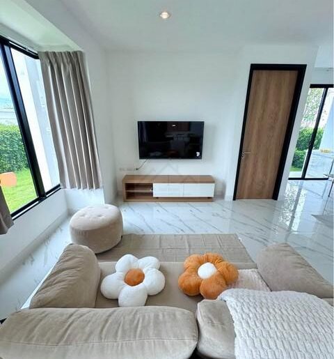 ให้เช่าบ้านแฝด 2 ชั้น โคโม่ เบียงก้า บางนา สไตล์ Minimal Eco Livi